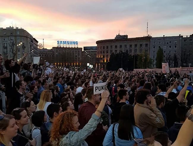 Protesti u Beogradu i u Novom Sadu! I čačanski srednjoškolci i studenti sutra protestuju!