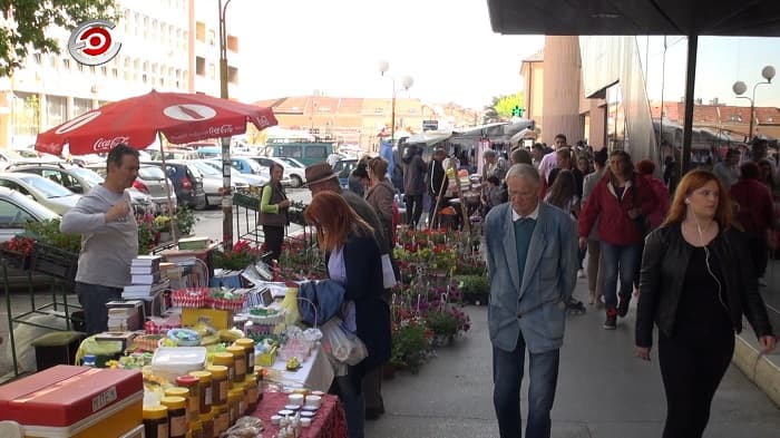 Atmosfera u Čačku pred Uskrs! (VIDEO)