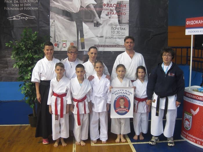 Karate klub NEMANJA u Kraljevu: 15 medalja za 11 takmičara