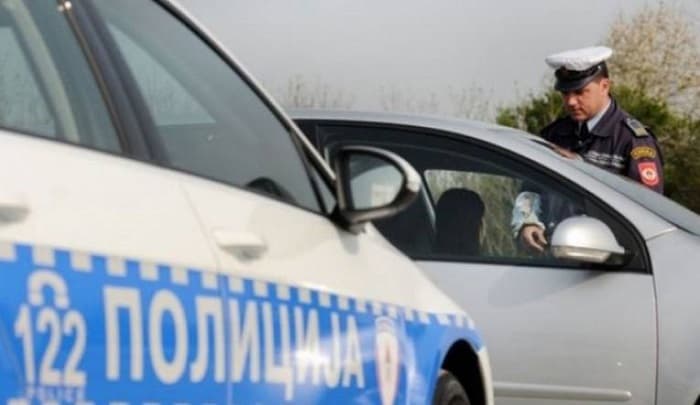 NESREĆA KOD BILEĆE: Prevrnuo se autobus čačanskog Autoprevoza. Ima povređenih