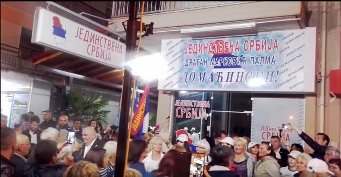 REPORTERI U EPICENTRU: Kad Srbi zaigraju kolo u Paraliji (FOTO)