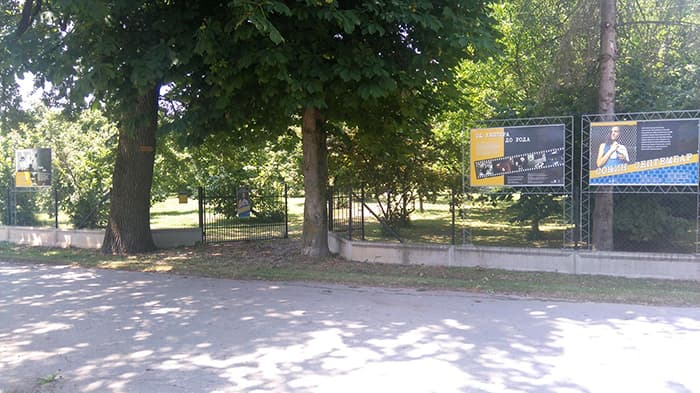 Na ulazu u Spomen kuću Sonje Savić postavljeni informativni panoi