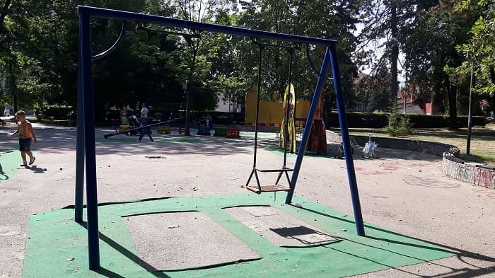 REPORTERI U EPICENTRU: Šta se desilo sa parkićem, pitaju deca?! (FOTO)
