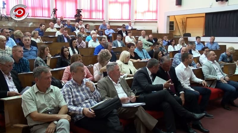 Čačak: Opozicija bojkotovala "Dan glasanja". Ipak, izglasani svi predlozi!