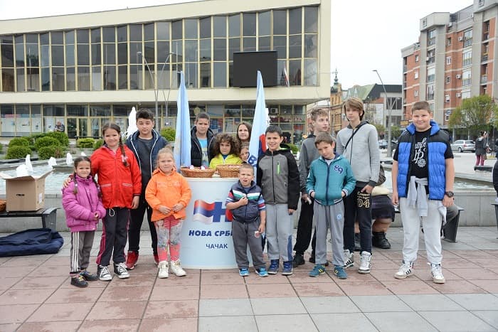 Čačak: Tradicionalno obeležavanje Vaskrsa sa Novom Srbijom na Gradskom trgu