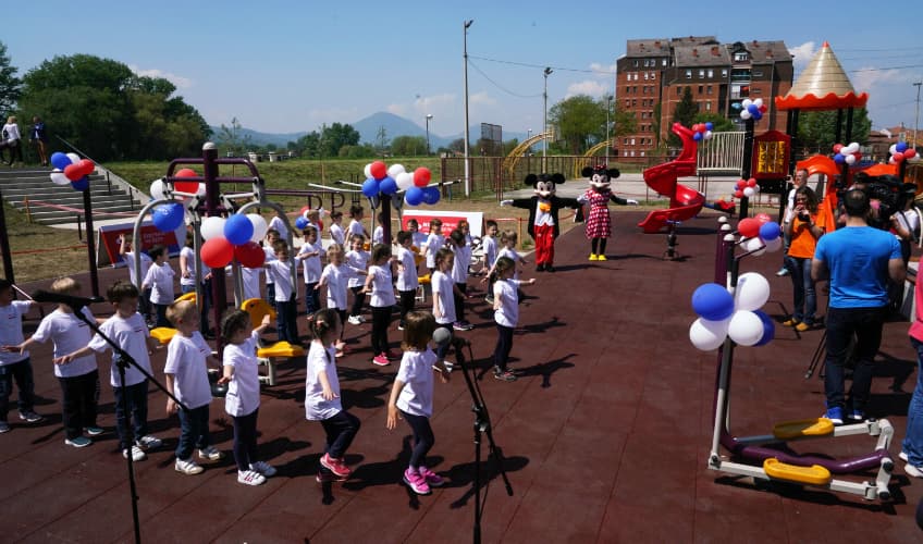Čačak dobio dečije igralište i teretanu na otvorenom uz podršku NIS-a