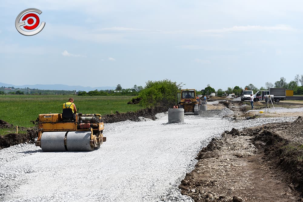 U EPICENTRU: Počeli radovi u industrijskoj zoni (FOTO)