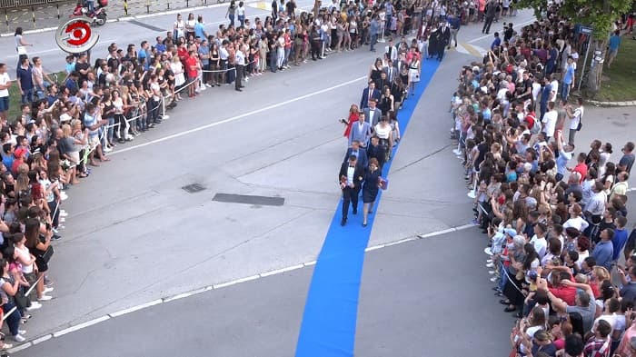 Policija edukuje maturante: Bez alkohola i droga na završnim proslavama