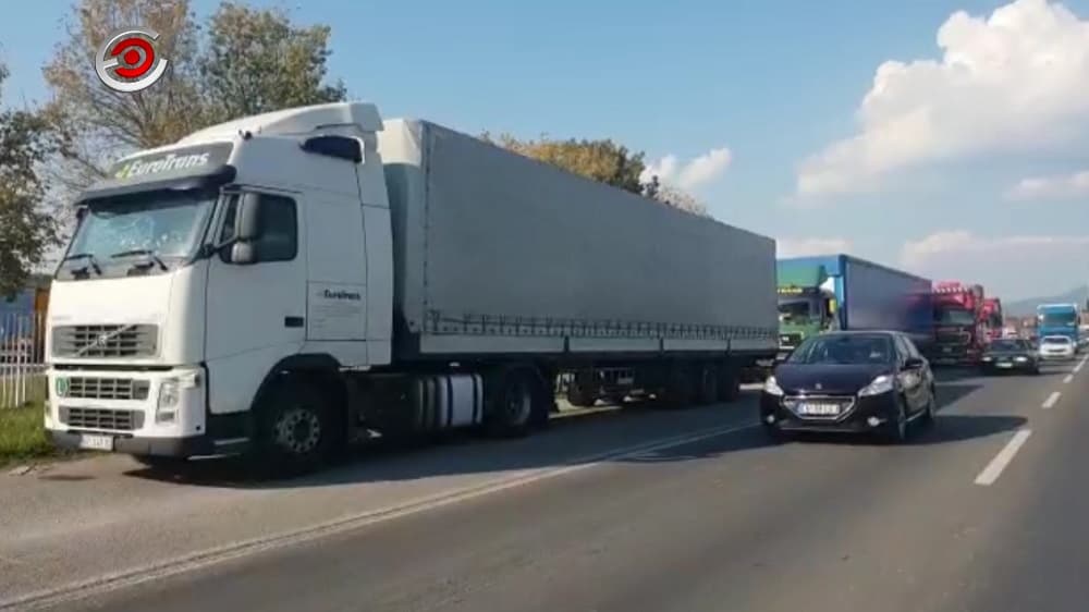 Kamiondžije 3. oktobra blokiraju carinske prelaze na dva sata (VIDEO)
