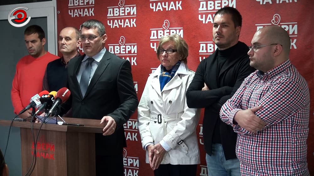 Dveri: Milun Todorović odmah da podnese ostavku (VIDEO)