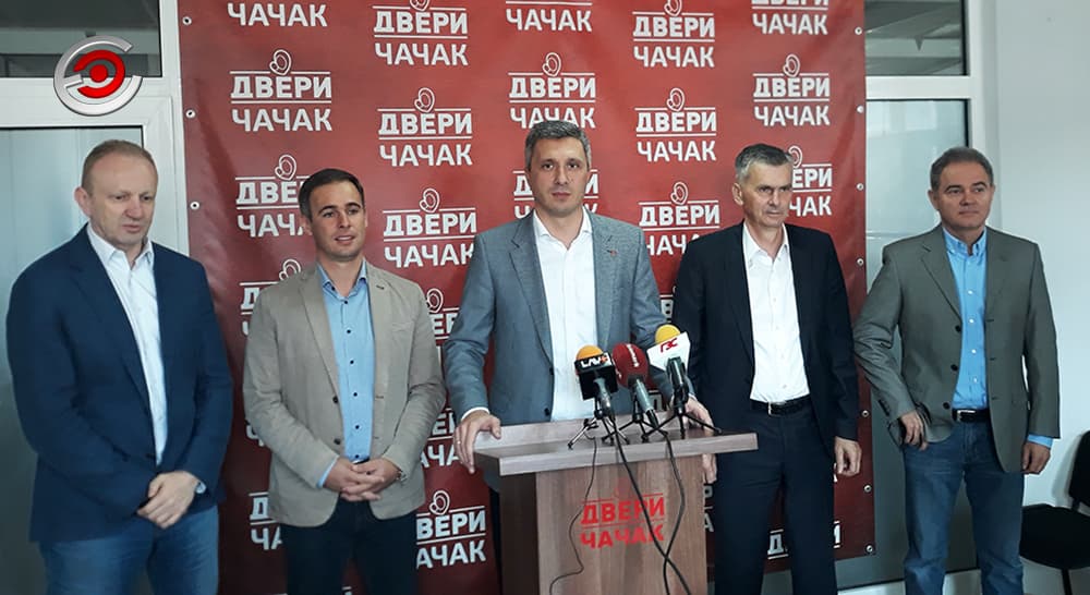 Obradović promovisan u šefa svih poslanika Saveza za Srbiju