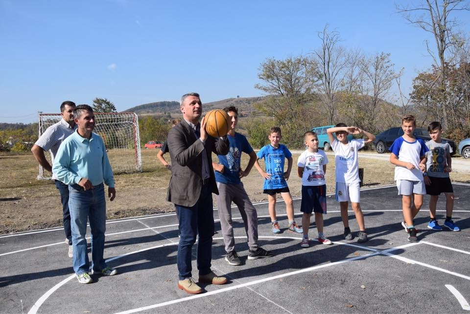 Meštani Gornje Gorevnice dobili izletište sa sportskim terenima (FOTO)