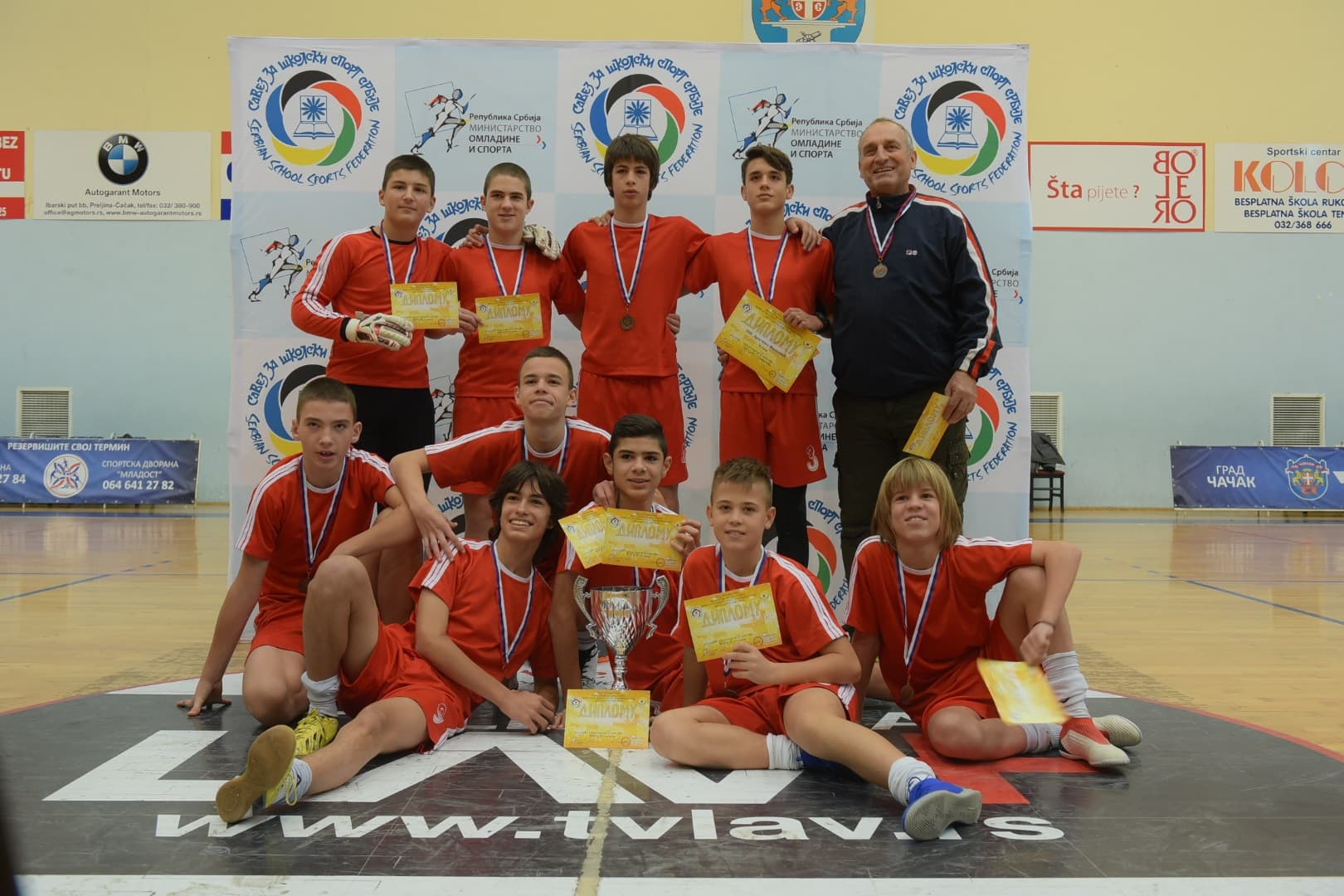 FUTSAL: Učenici OŠ "Dr Dragiša Mišović" treći u Srbiji (FOTO)