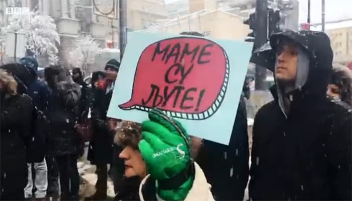 Beograd: Još jedan protest "Mame su ljute", uprkos snegu