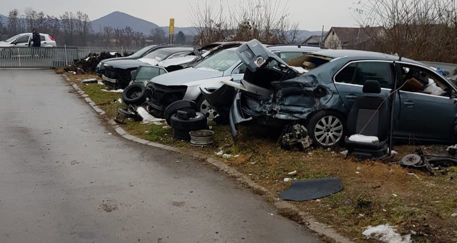 Čačani uhapšeni zbog krađe više od 50 automobila (FOTO)