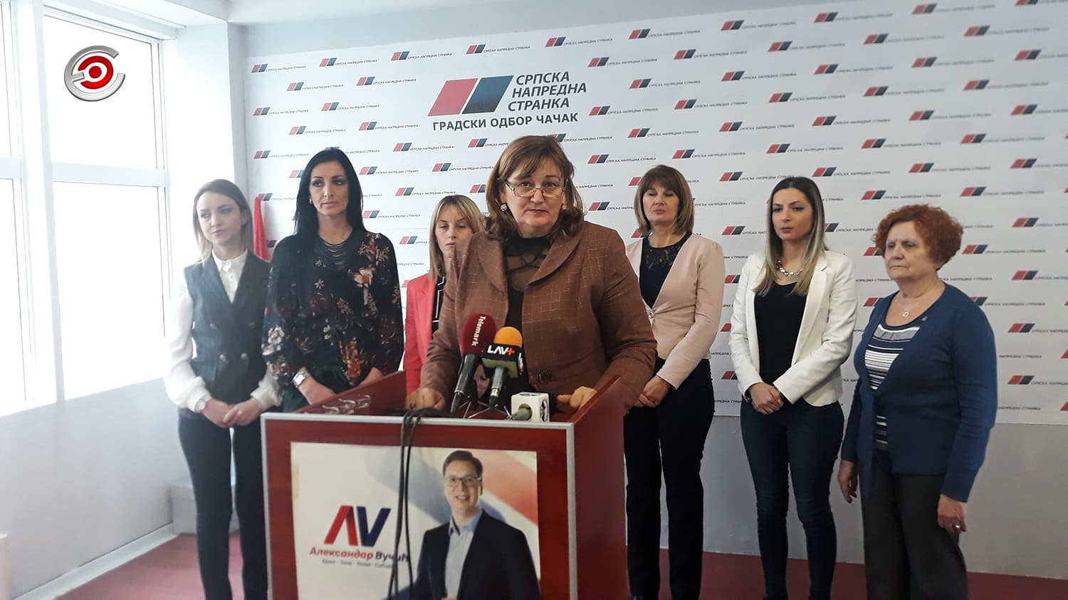 Članice SNS Čačak: Stop nasilju! Dosta je vređanja žena u Srbiji!