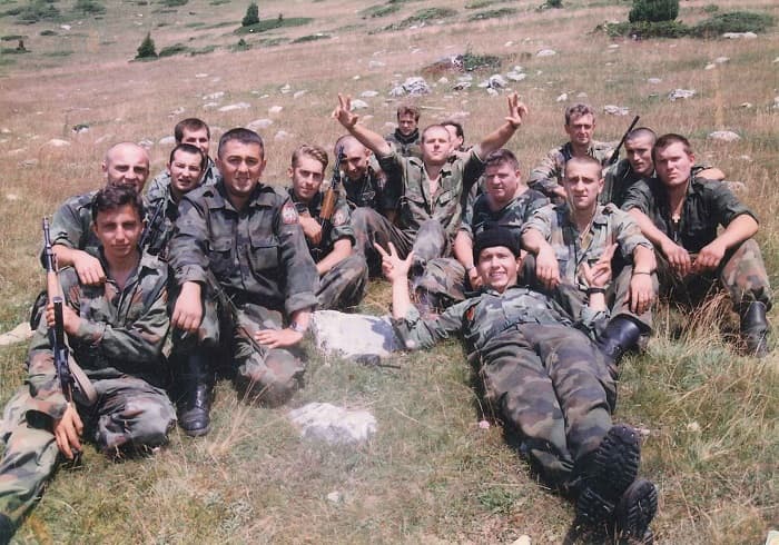 SEĆANJE HEROJA S KOŠARA "Imali smo 19 godina, a moj školski drug je dovozio MRTVE VOJNIKE sa položaja na koji smo upravo krenuli"