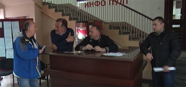 Odbornici SNS i dalje ispred skupštinskog hola