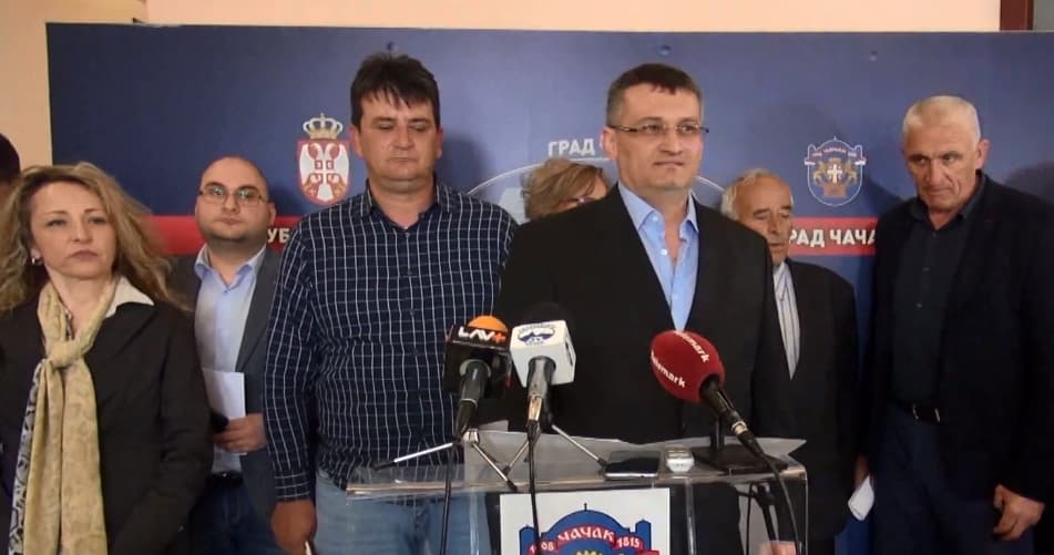 Čačak: Paralelni parlament dela opozicije, četvoro "prebega"... Da li  je kraj transferima? (VIDEO)