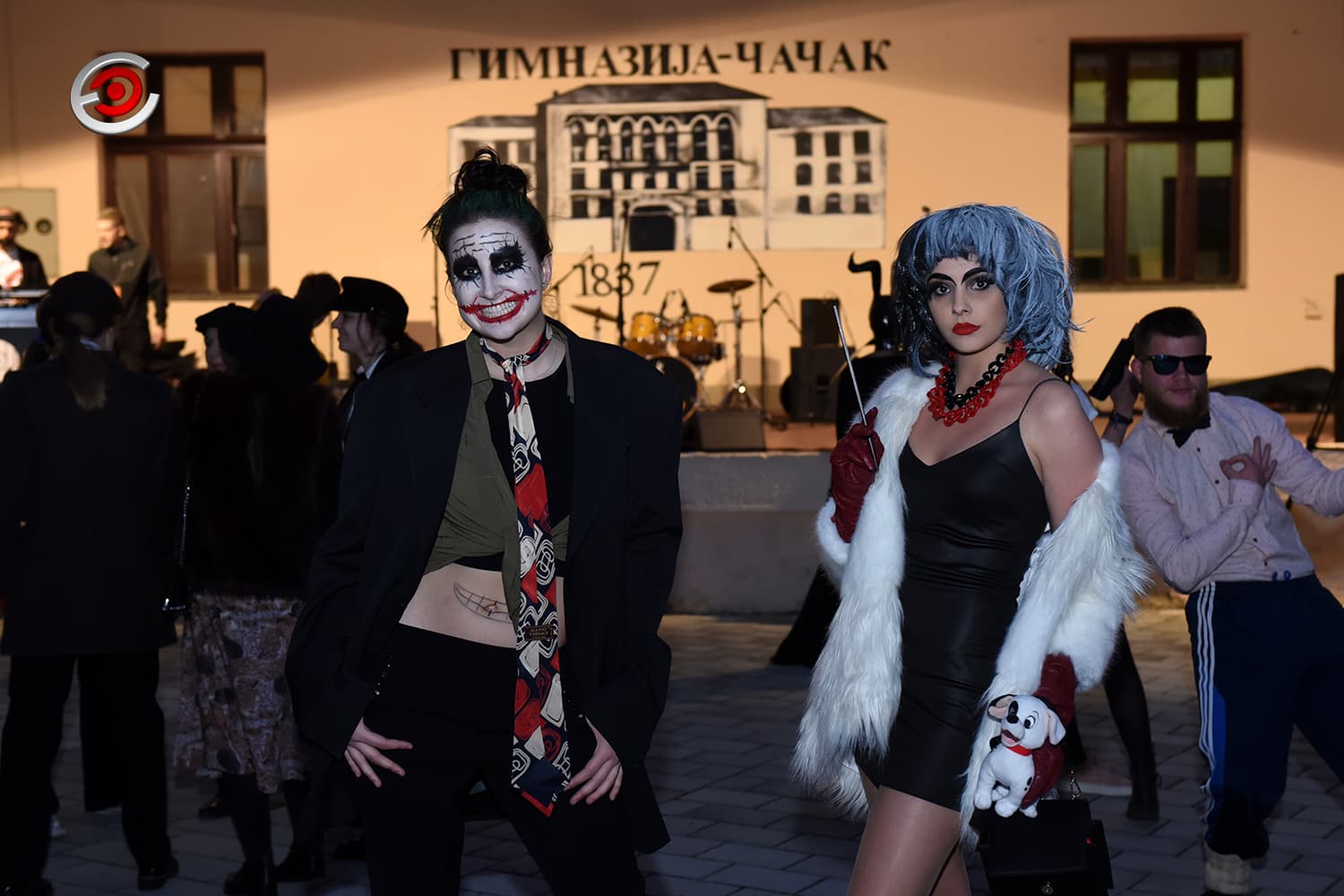 Maskenbal i koncert za život, za Minu Mesarović, u Gimnaziji u Čačku (FOTO)