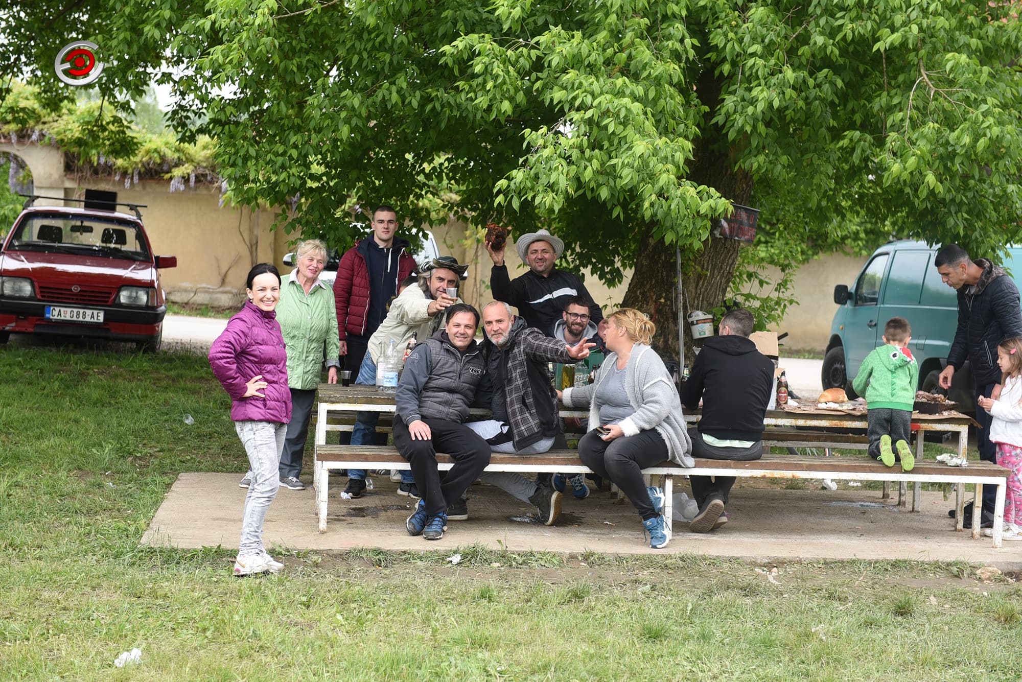 Prvomajski uranak u Košutnjaku: Sloga i prijateljstvo na prvom mestu (FOTO)