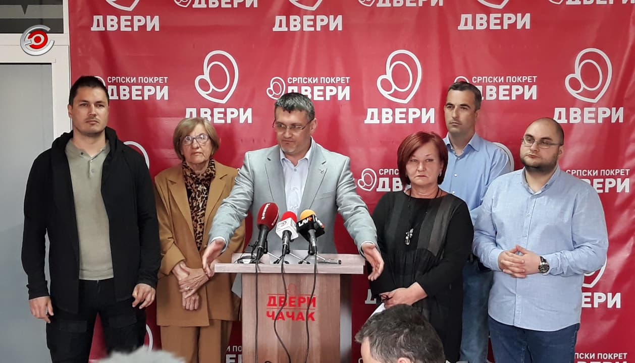 Dveri podnele krivične prijave za uvrede i napade, na tapetu i gradski čelnici (VIDEO)