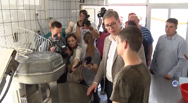 Lučani: Vučić obećao pomoć poplavljenima (FOTO)