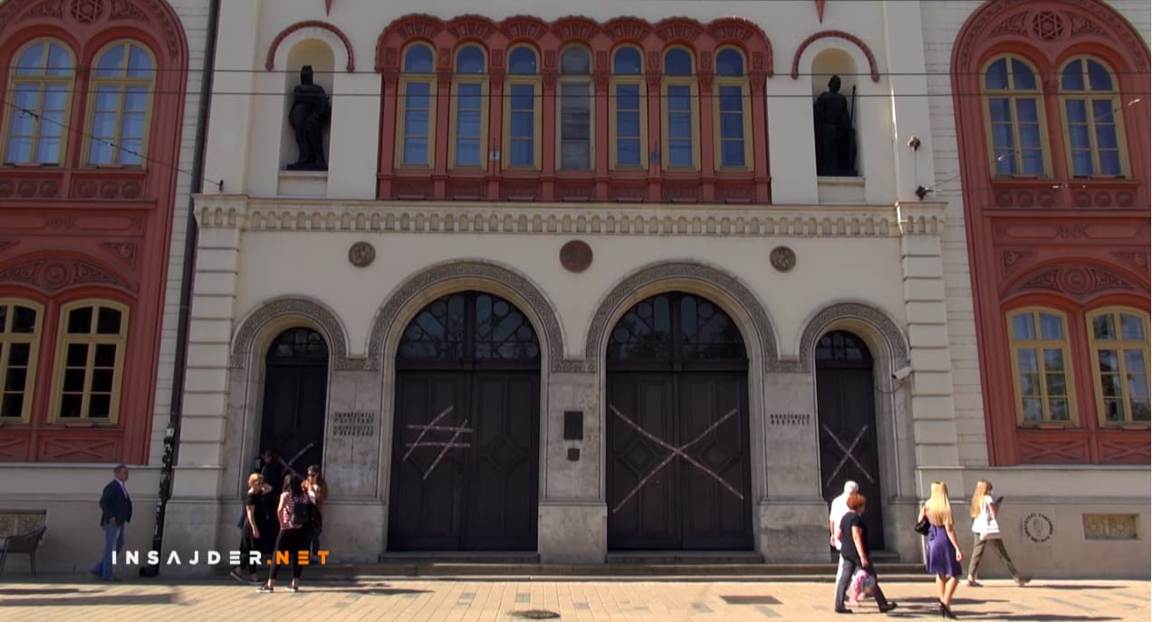 Studenti ne dozvoljavaju zaposlenima da uđu u zgradu Rektorata BU, rektorka spremna za kompromis