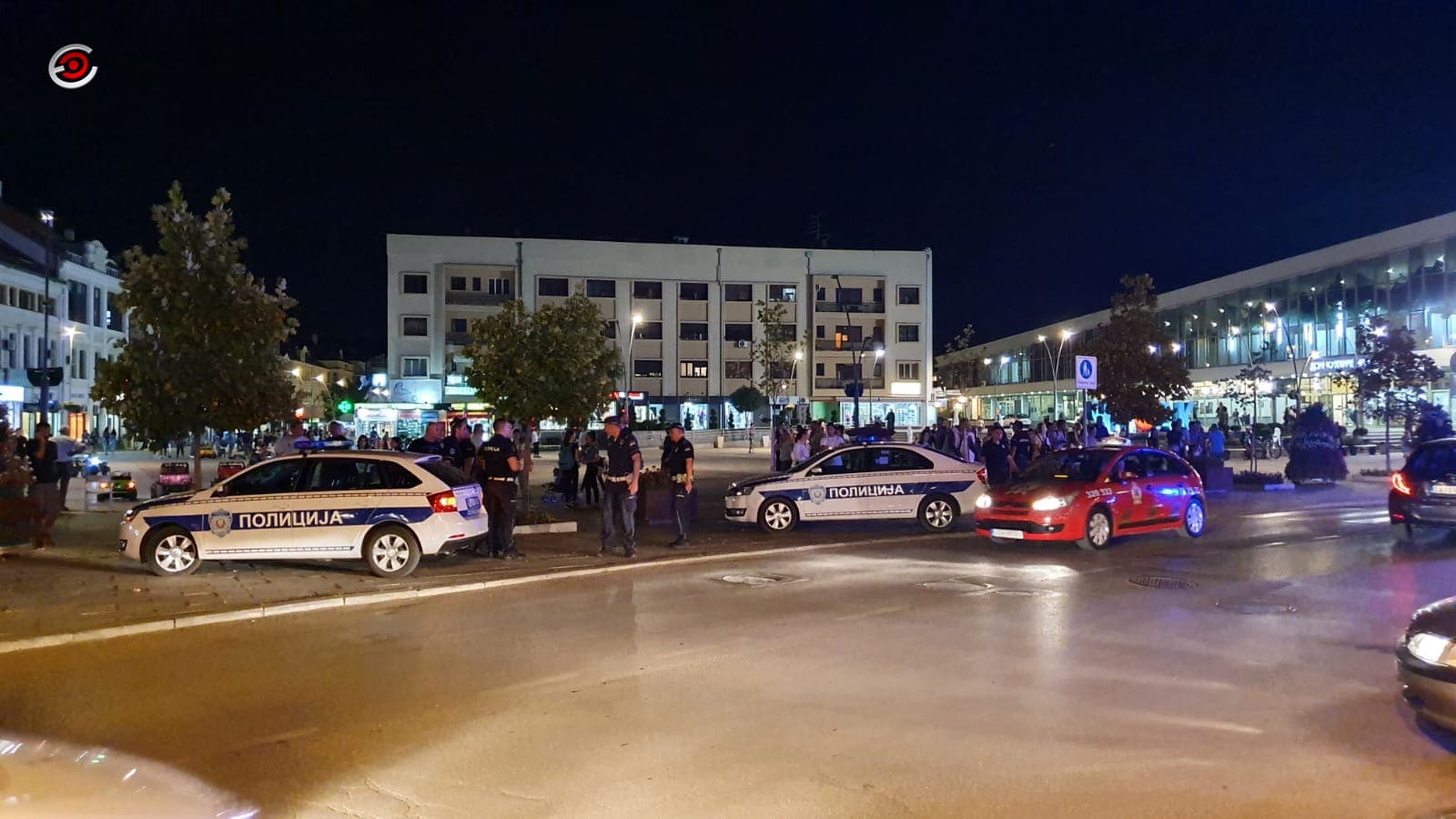 Saobraćajna nezgoda u centru Čačka, jedno lice i izbodeno nožem (VIDEO + FOTO)