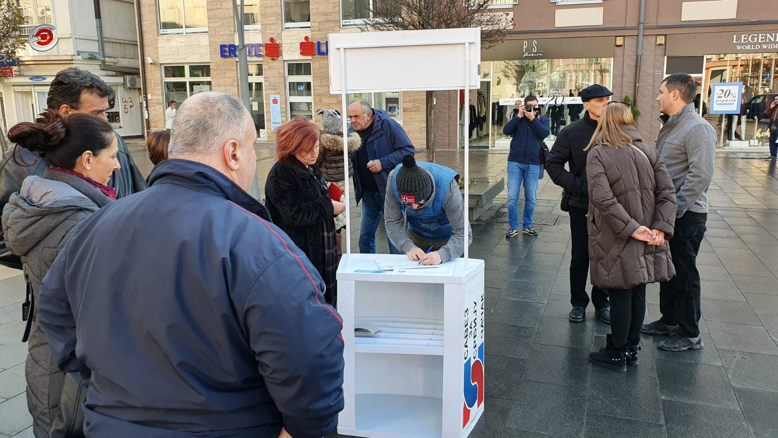 Čačani potpisivali peticiju za Aleksandra Obradovića, u nedelju nastavak akcije