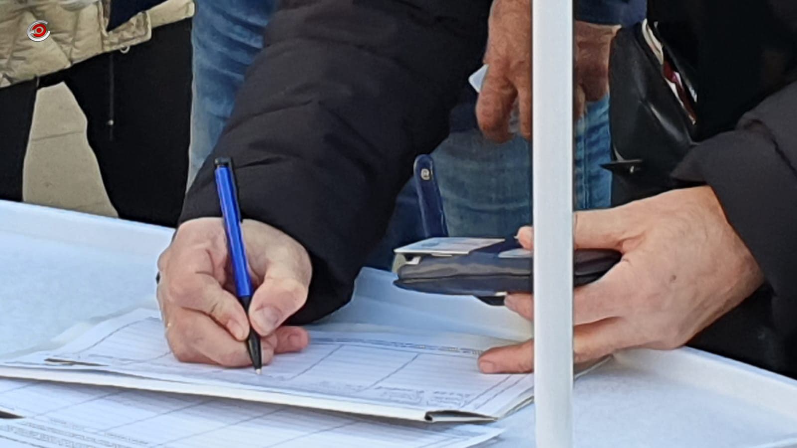 Svakodnevno potpisivanje peticije za Aleksandra Obradovića u Čačku