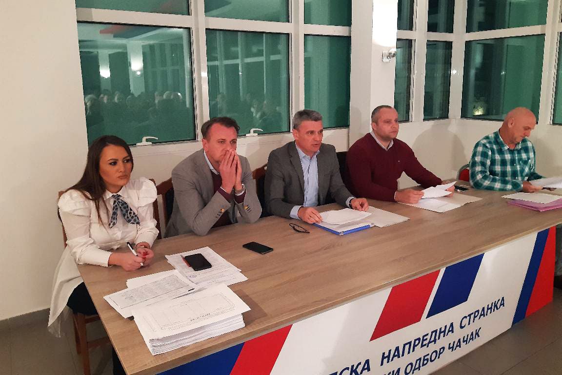 Čačanski naprednjaci izabrali kandidate za poslanike