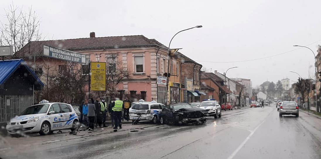 Saobraćajna nezgoda u Ulici Bate Jankovića u Čačku