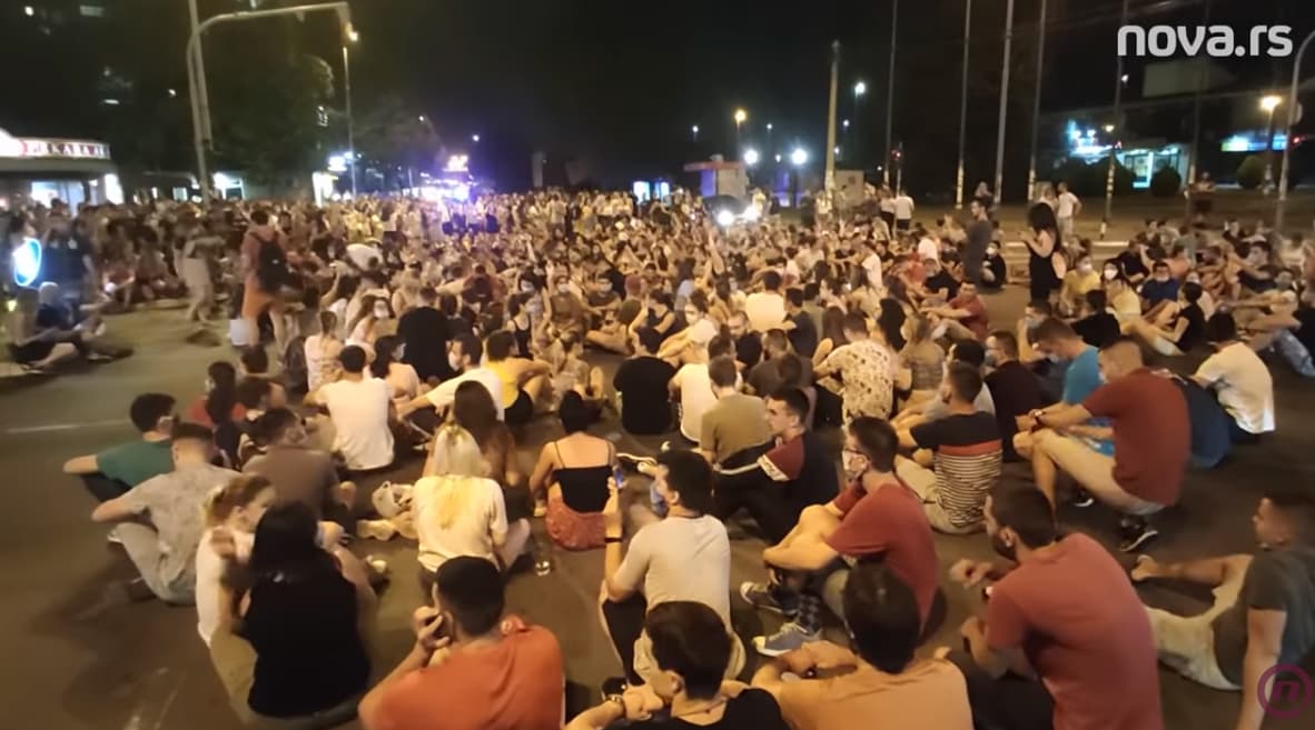 Protest studenata u Beogradu nakon odluke da se isele iz domova (VIDEO)