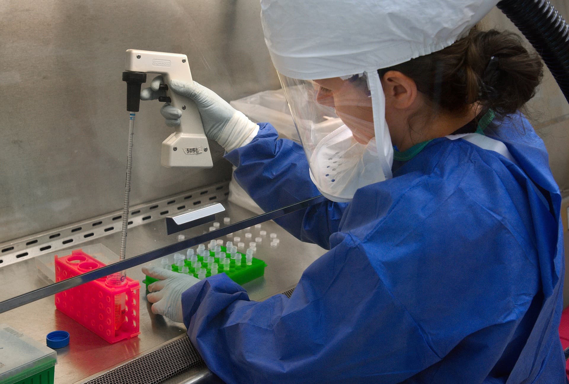 Jedan pacijent iz Čačka preminuo, korona virus potvrđen kod još 24 osobe iz Moravičkog okruga