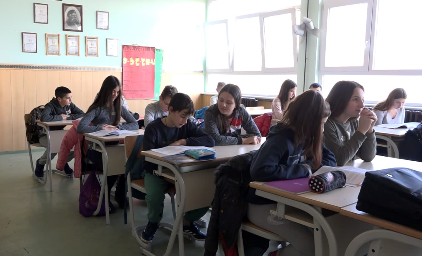 Sindikat prosvetnih radnika: Nemoguće primeniti kombinovani model nastave