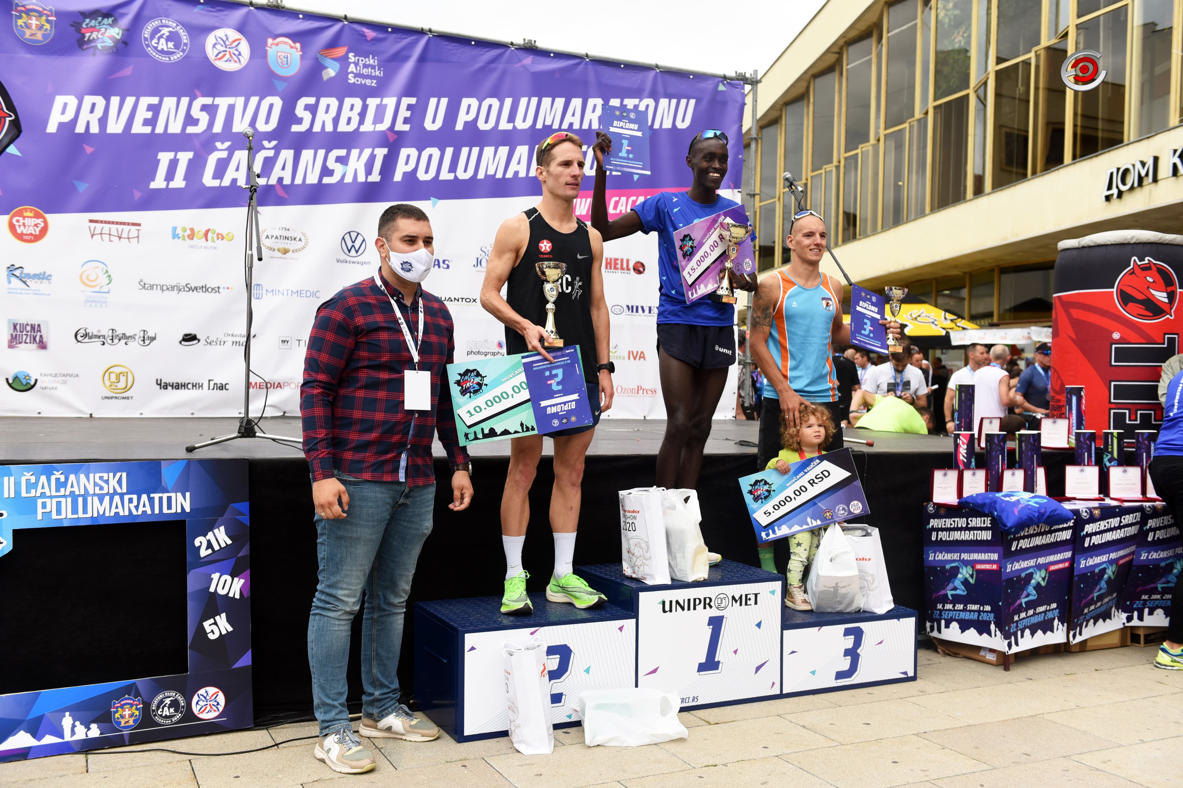 HEROJ IZ KENIJE: Čovek koji je Oliveri Jevtić spasio život i ostao bez prstiju pobednik je polumaratona u Čačku (FOTO)
