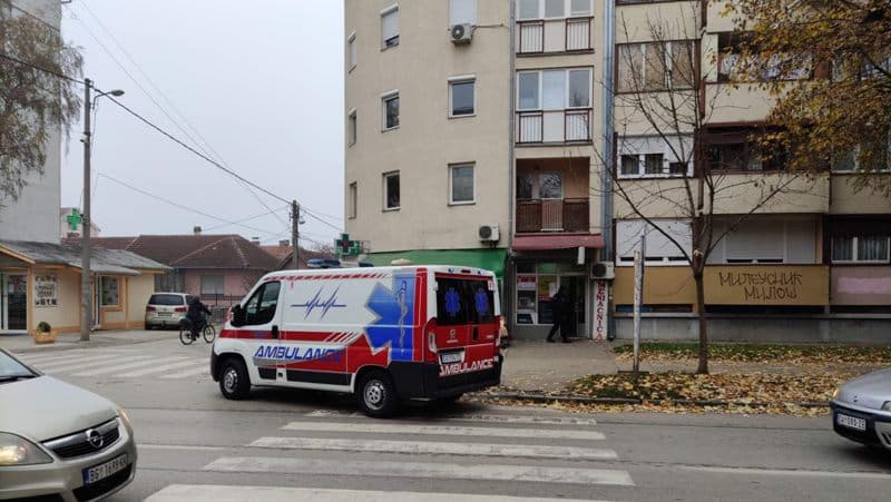 Opljačkana menjačnica, radnica pala u nesvest