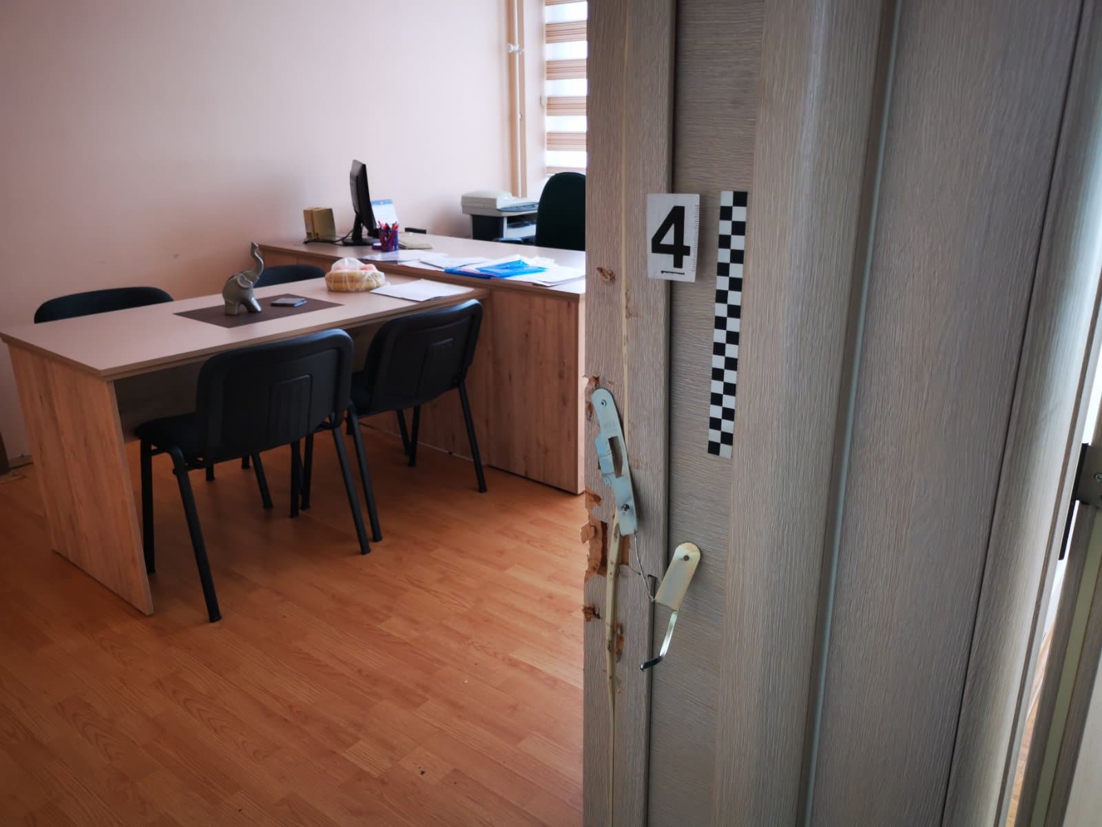 Obijene i opljačkane prostorije redakcije portala N2 (FOTO)