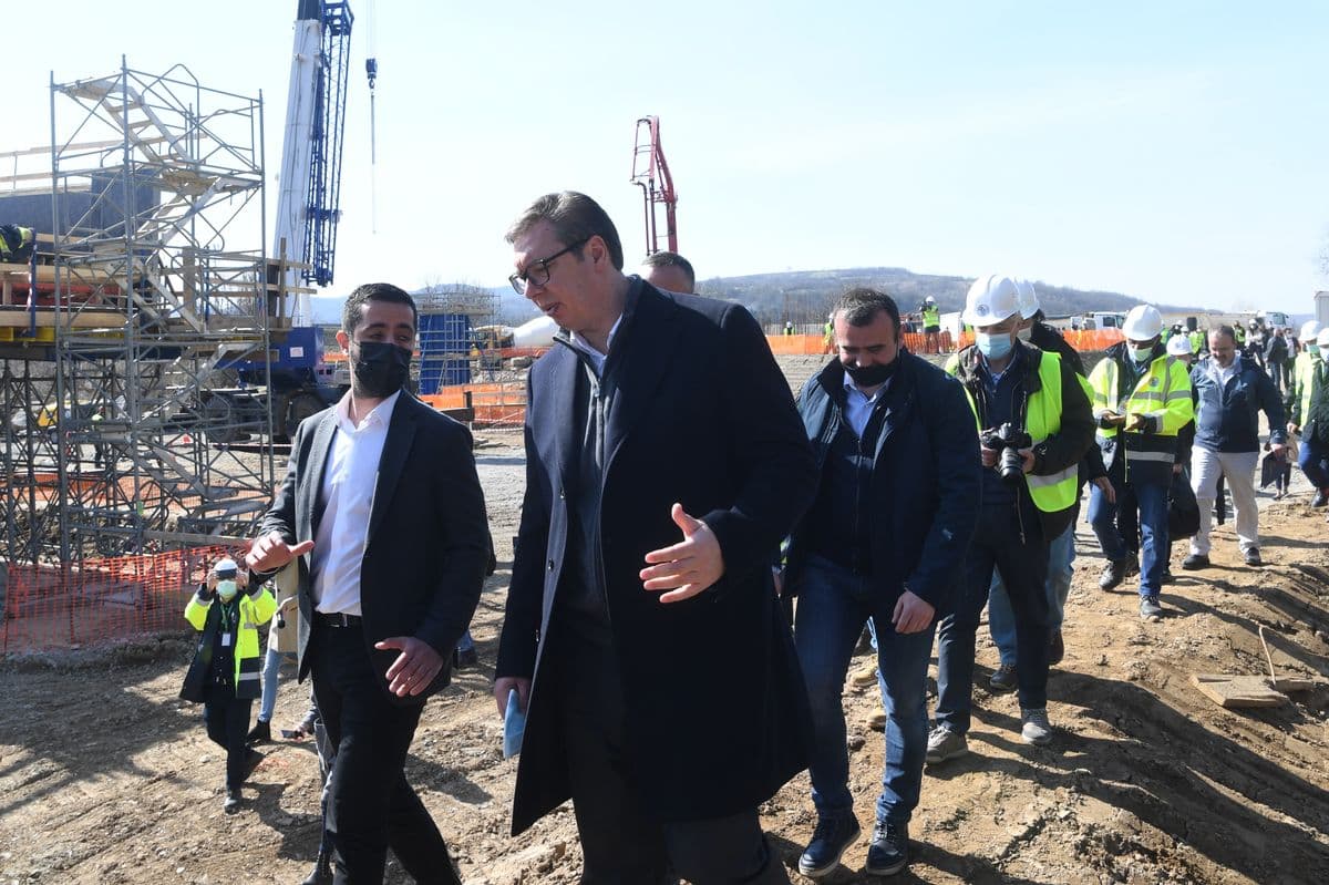 Vučić: Početak radova na deonici auto-puta od Adrana do Mrčajevaca za mesec dana