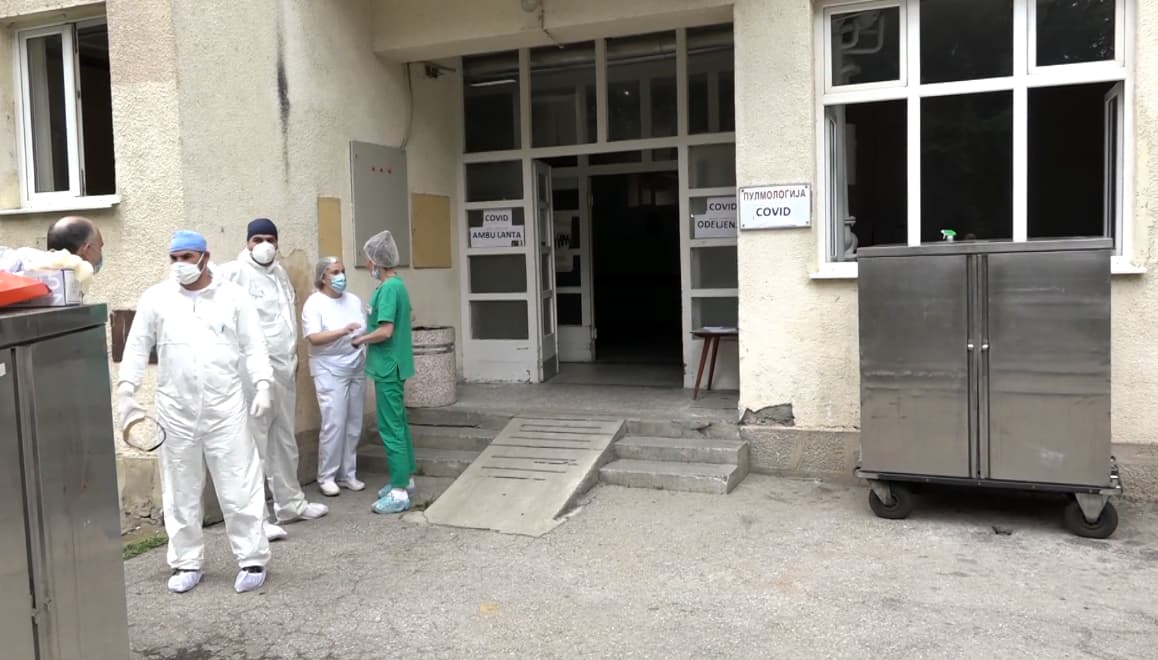 Na kovid odeljenjima tri smrtna slučaja, 15 pacijenata u teškom stanju