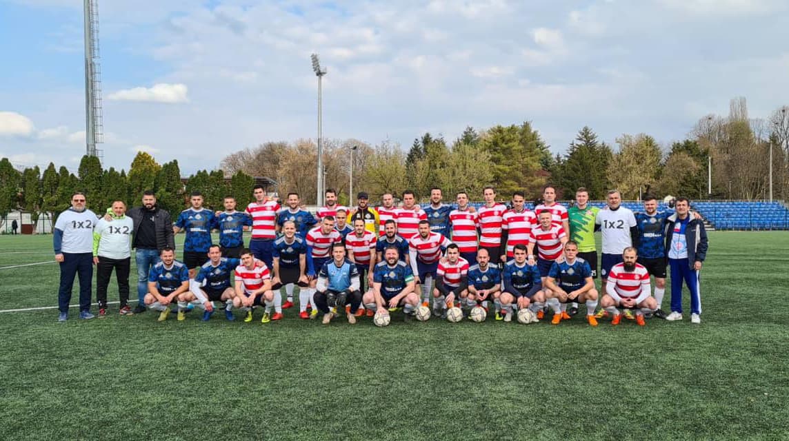 SVI SMO MI BORAC: Ekipe Gradske lige pred utakmicu podržale stariji klub (FOTO)
