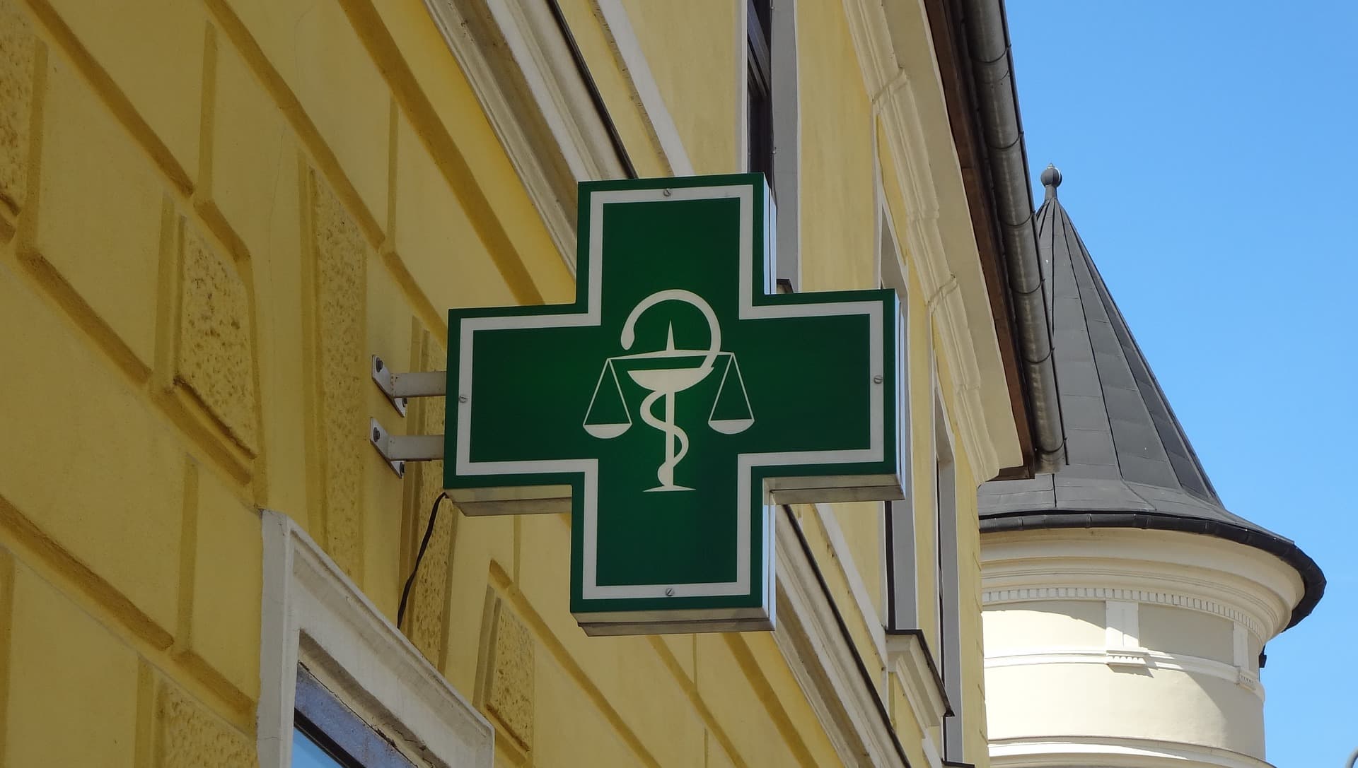 Uhapšen Čačanin zbog pljačke apoteke usred bela dana