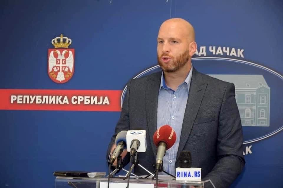 Obrenović najavio neopozivu ostavku na sve stranačke funkcije, odbornici POKS-a napustili stranku