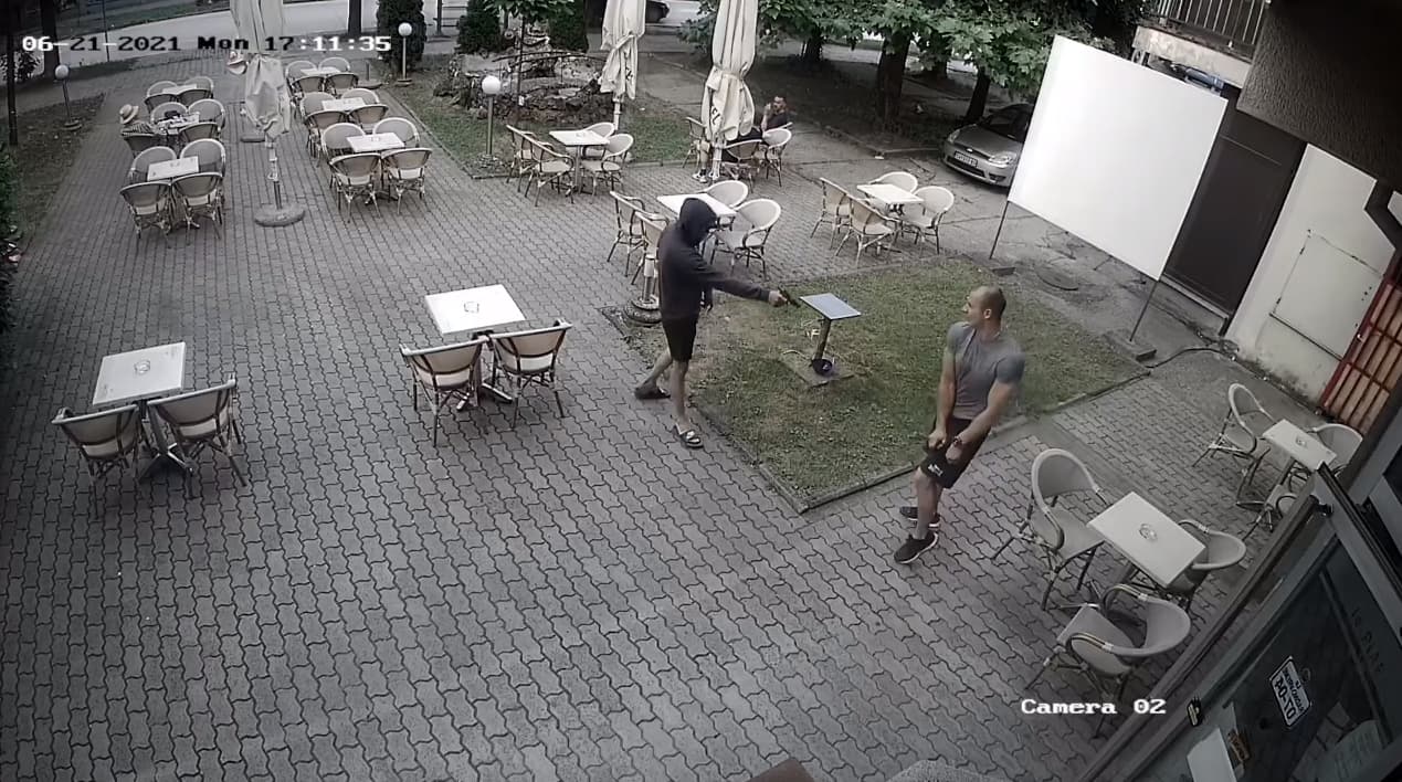 Snimak pucnjave u Čačku: Hladnokrvno prišao, pa zapucao (VIDEO)