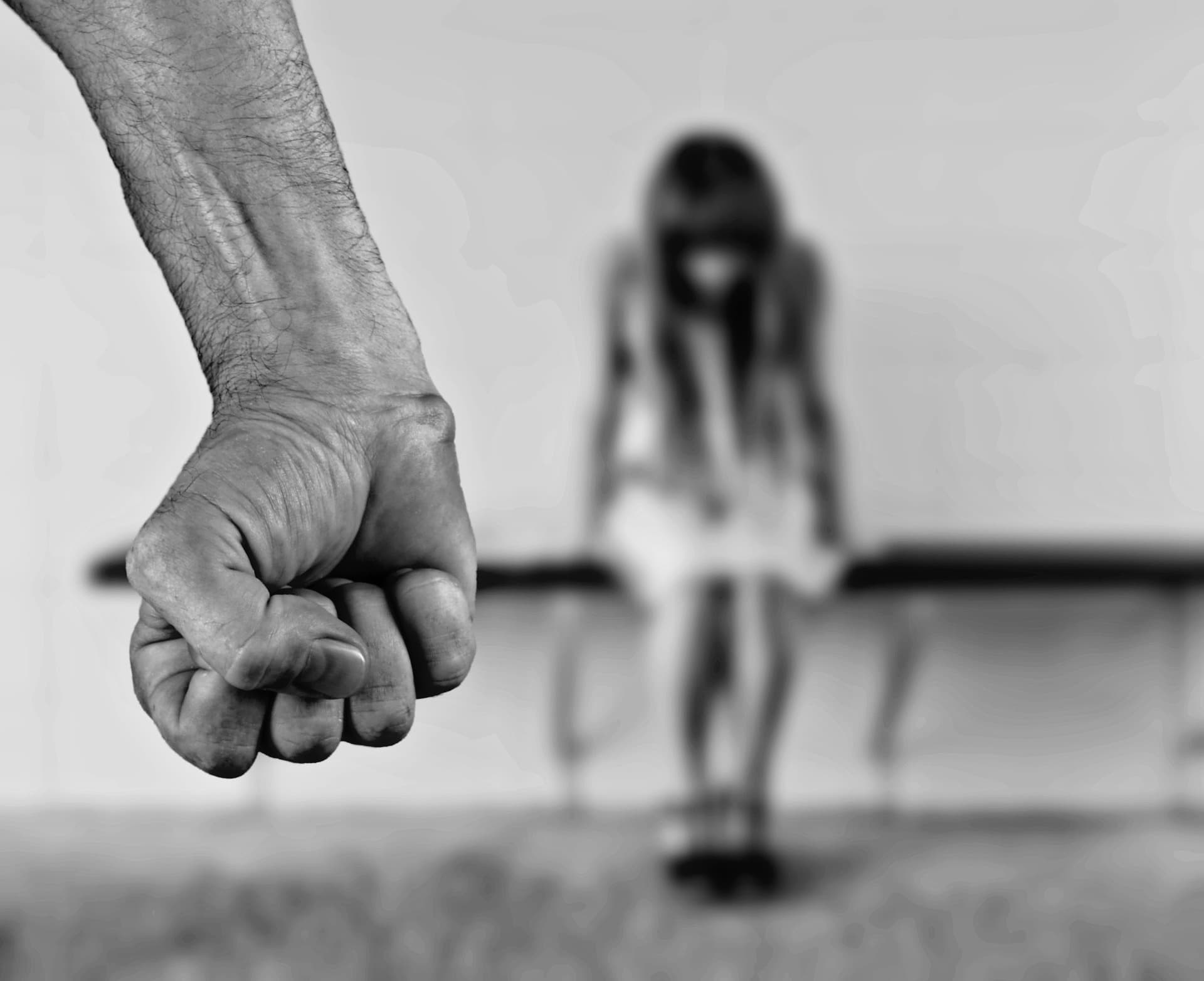 STRAVIČNO NASILJE U ZABLAĆU: Supruzi otkinuo uvo jezivim batinama, a onda počeo da tuče i majku
