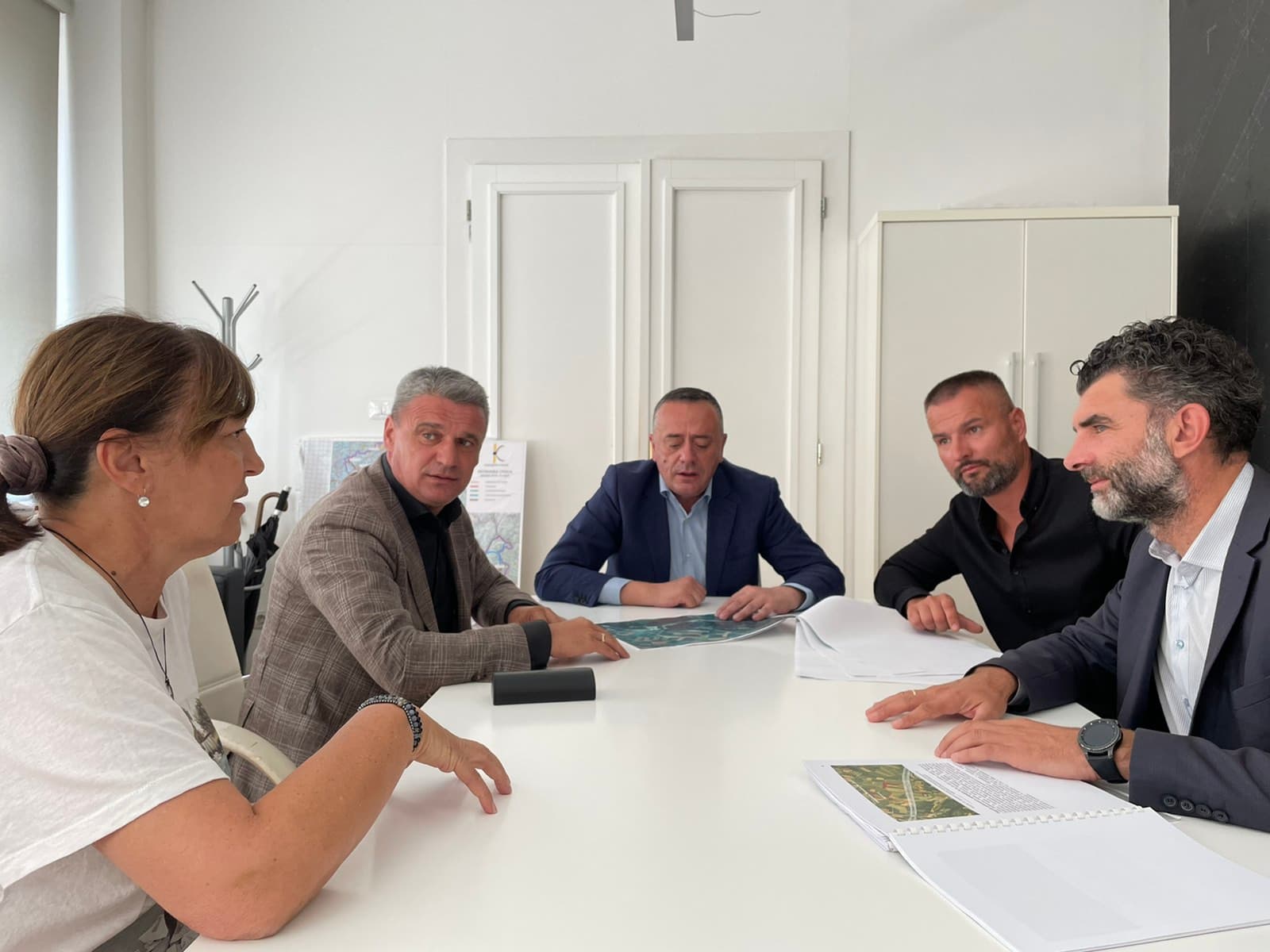 Nakon sastanka gradonačelnika i Antića: Nema "sramnog oduzimanja zemlje" i neozbiljne otkupne cene