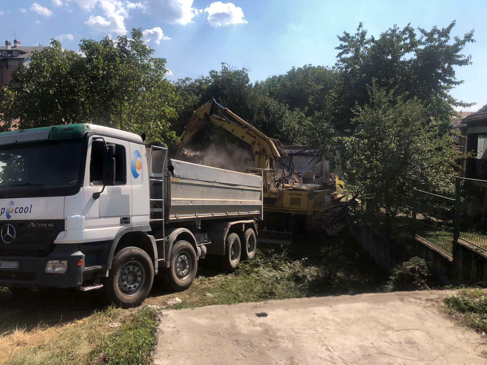 "Čačak je naš": Evo kako fantomi rade, a za to ih plaćaju svi građani Čačka (FOTO)