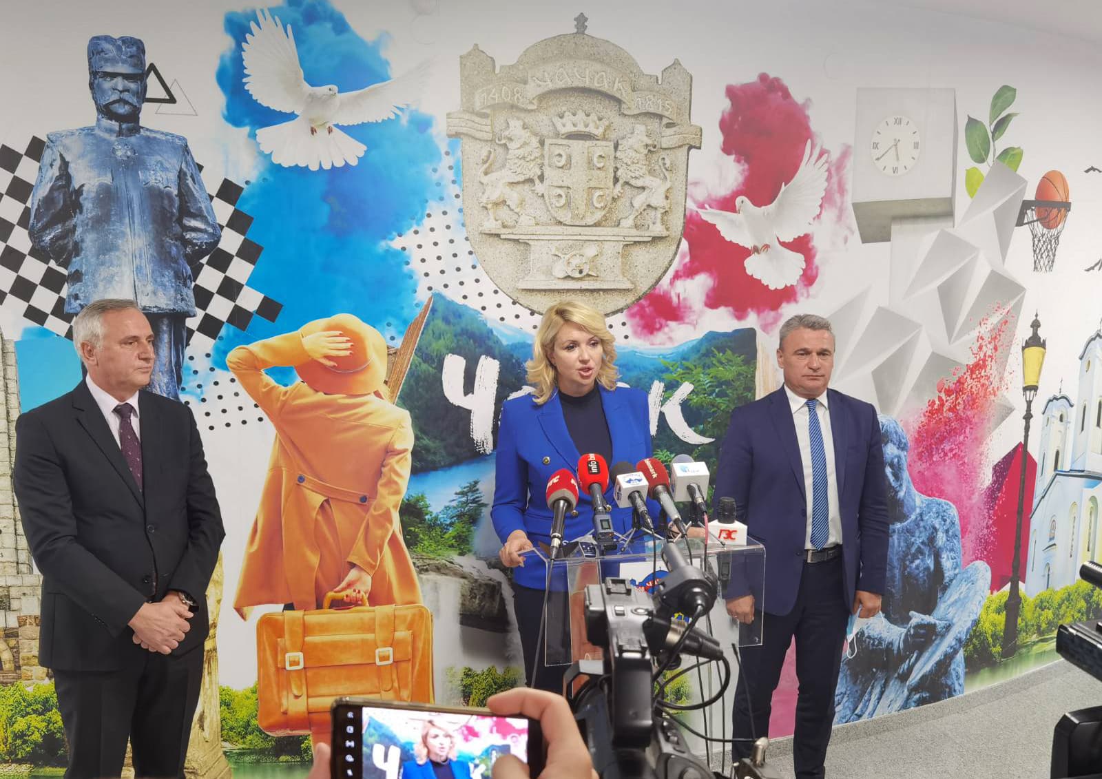 Ministarka Kisić Tepavčević Čačanima dodelila ugovore za samozapošljavanje