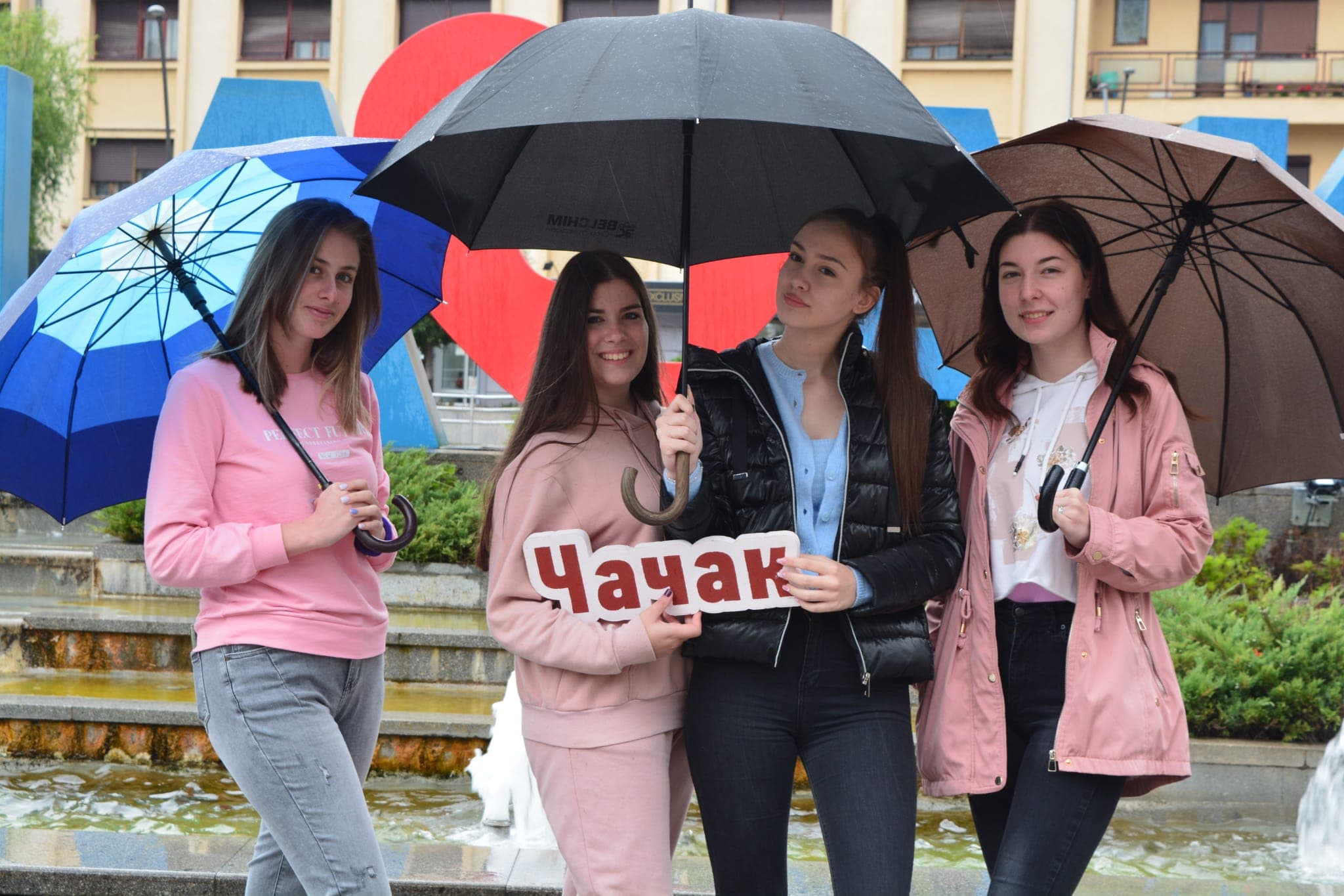 Tim iz Čačka među najboljih 8 u Srbiji na takmičenju "Svetionik znanja"